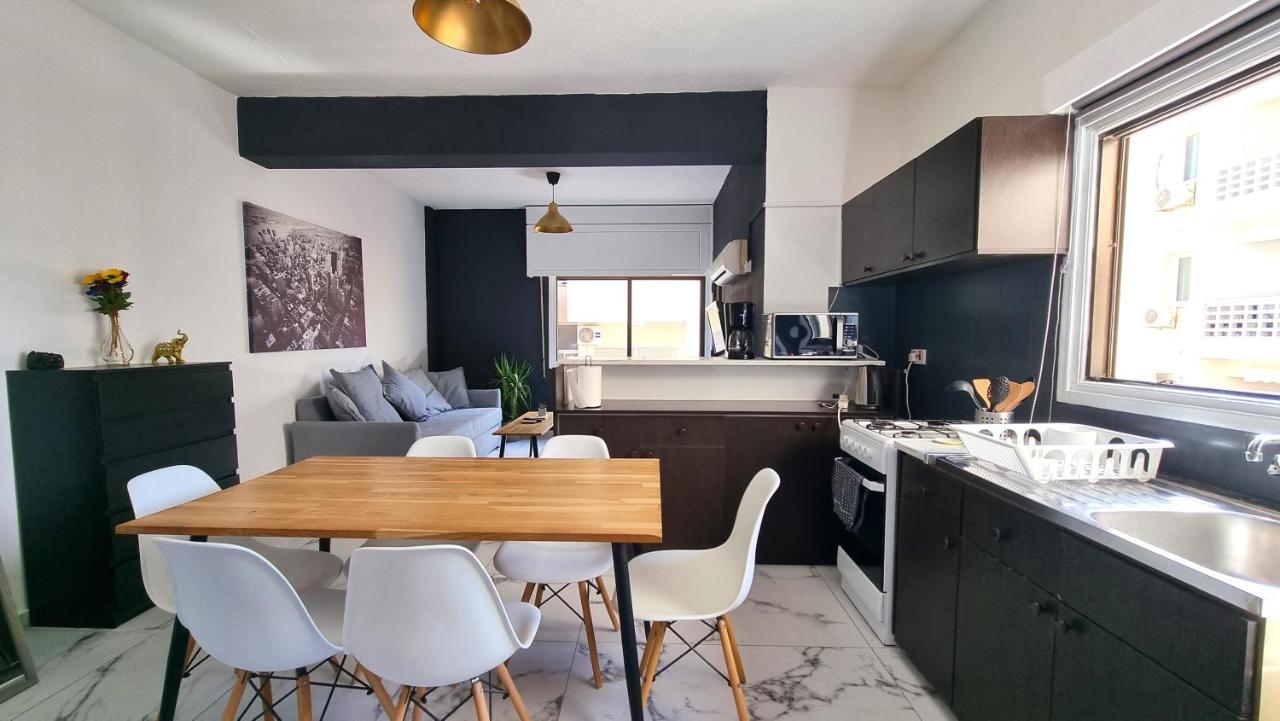 Cozy Beach Apt, Near Airport With 100Mbit Internet 라르나카 외부 사진